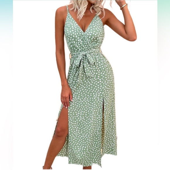 Dresses & Skirts - Women's Dress Ditsy Floral Print Slit Hem Belted Cami Dress‎ Dress S